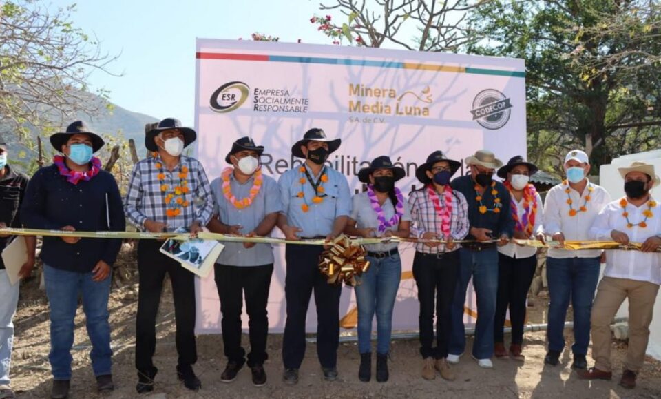 Minera Media Luna invierte 3.8 mdp en 7 obras en Guerrero