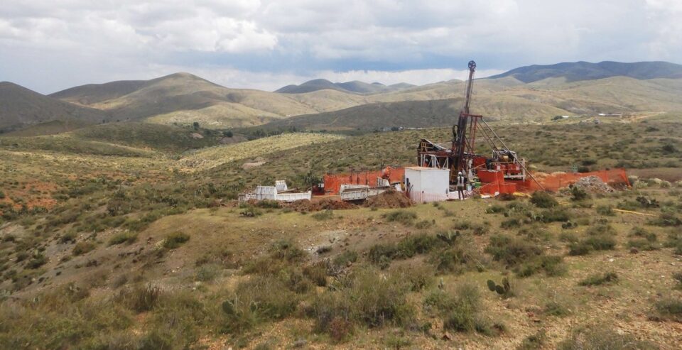 Zacatecas Silver eleva 25% estimados de recursos de plata en sus propiedades en México