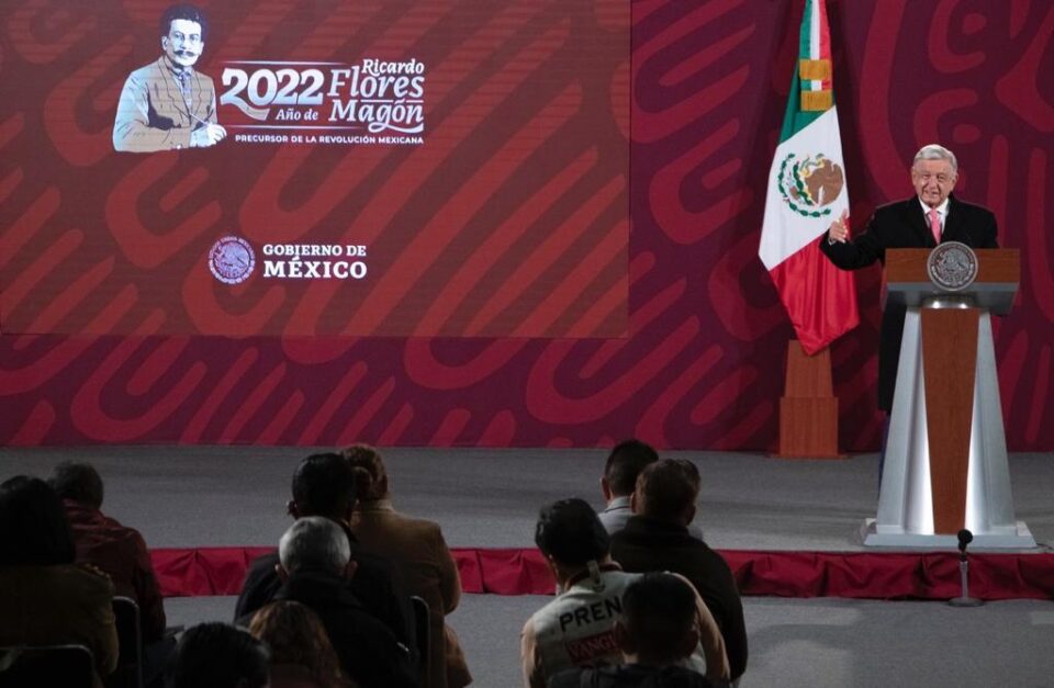 AMLO resalta buen momento de la economía mexicana