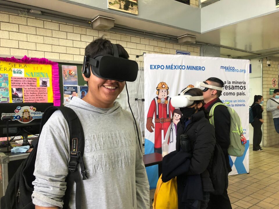 MexicoMinero.Org lleva la realidad virtual a estudiantes del IPN