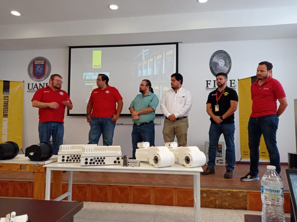 Danfoss México donó equipo industrial para las prácticas de los alumnos de mecatrónica la Universidad Autónoma de Nuevo Léon.