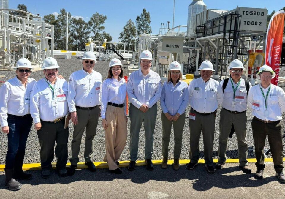 ArcelorMittal México y el Cenagas inauguraron la estación de compresión de gas natural en el municipio de Pátzcuaro, en Michoacán.