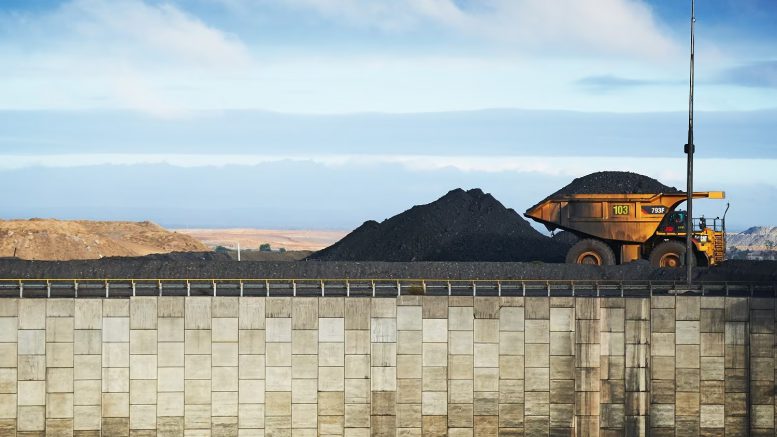 BHP y Mitsubishi cierran venta de minas de carbón por 4,100 mdd