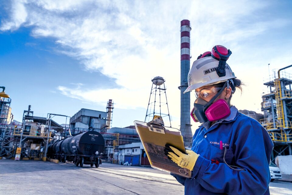 Industrias Peñoles se asegura de mantener una cadena de valor responsable