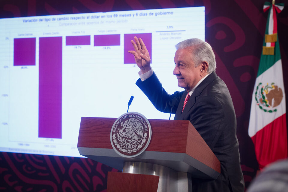 El presidente Andrés Manuel López Obrador aseguró que el combate al robo de combustibles generó ahorros por 340,000 millones de pesos.