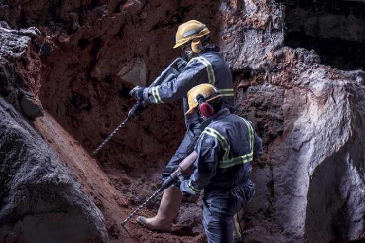 Polvo de zinc y carbón activado: reactivos que impulsan la minería mexicana