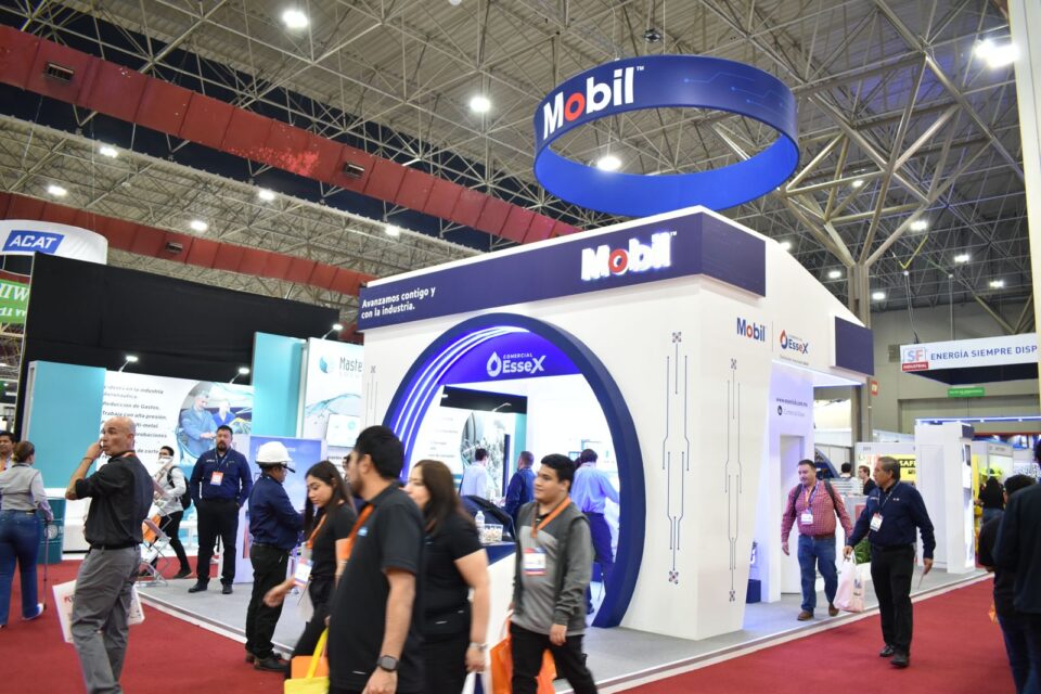 Mobil presenta soluciones de ahorro en Expo Manufactura 2025