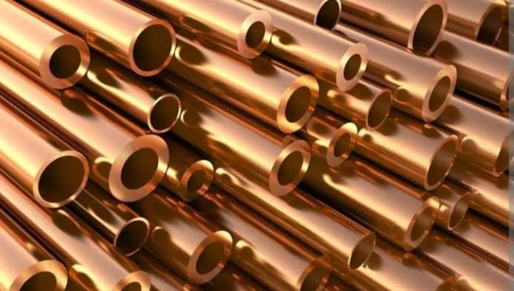 Cobre acumula rally de 14% por escalada de tensión entre China y EEUU