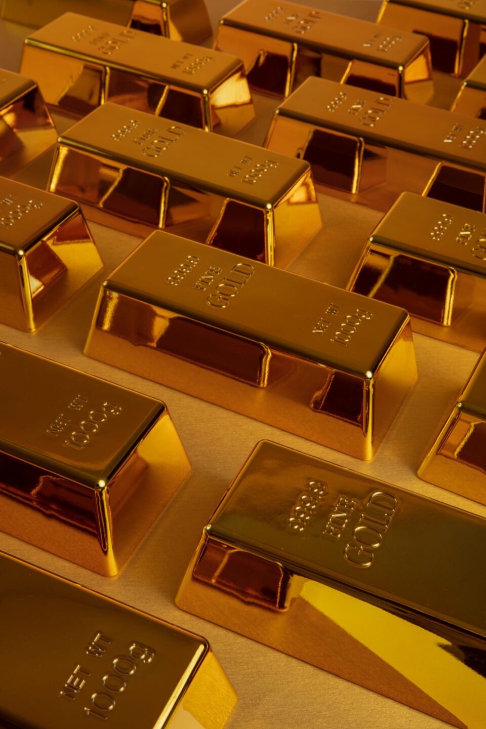 Onza de oro sufre su peor semana en 6 meses; pierde 4.66% y perfora nivel de 3,200 dólares