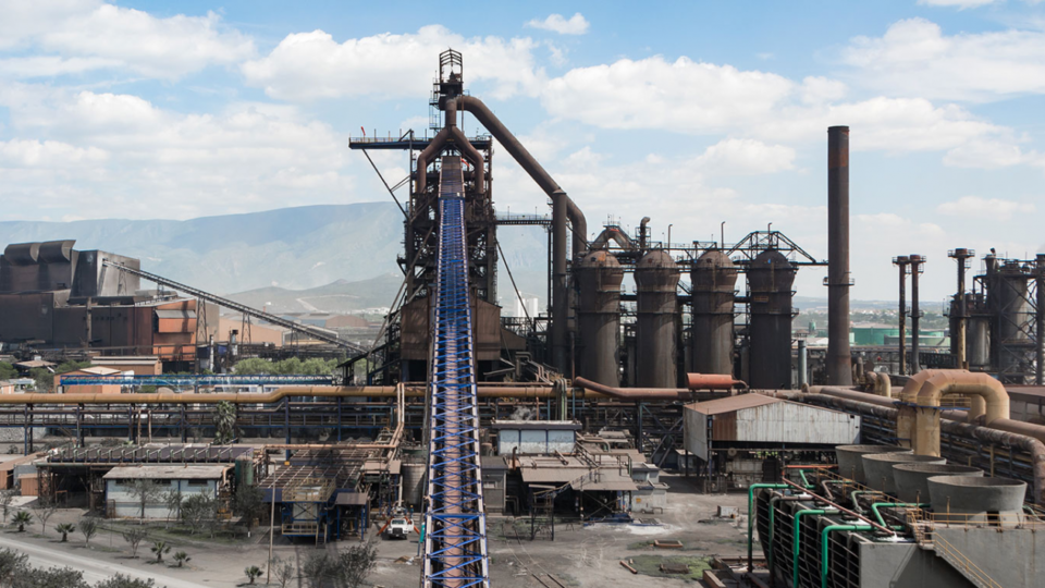 AHMSA y CFE restablecen suministro eléctrico en comunidad minera de Hércules
