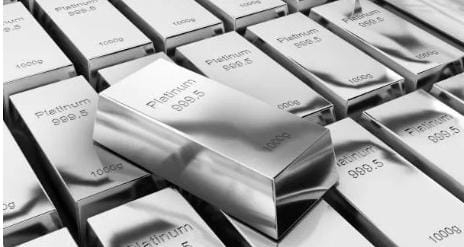 Platino supera el rendimiento del oro; acumula alza de 40% en lo que va del año
