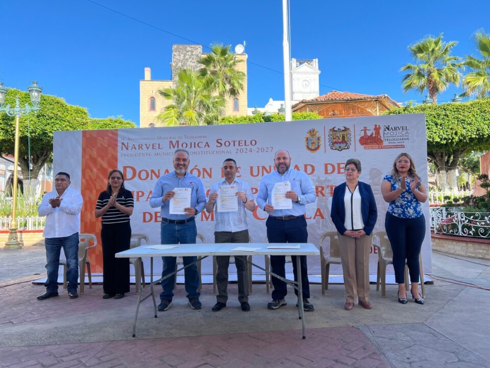 Industrias Peñoles fortalece a Teloloapan con la donación de pipa cisterna