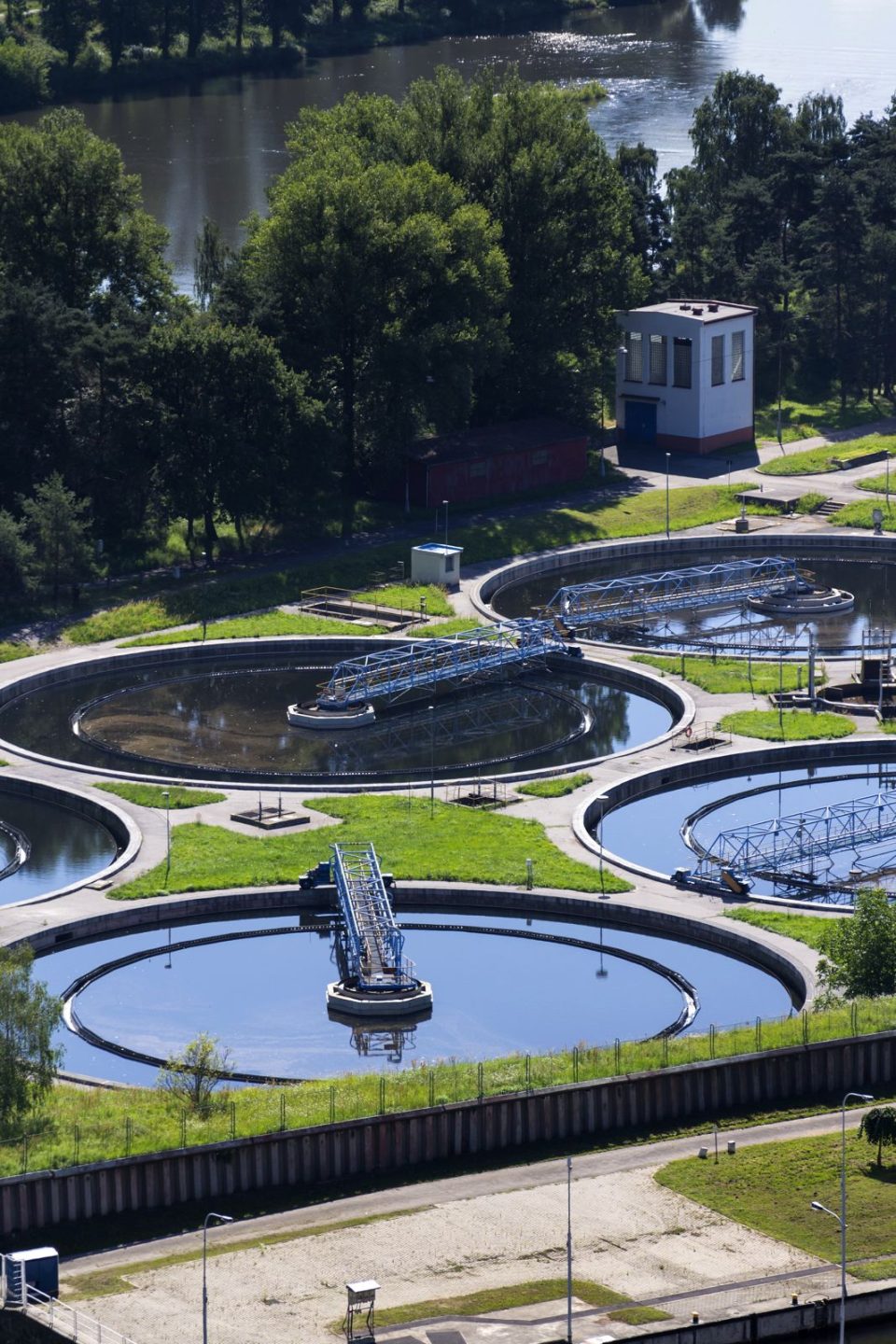 Gestión inteligente del agua con IA predictiva para plantas de tratamiento