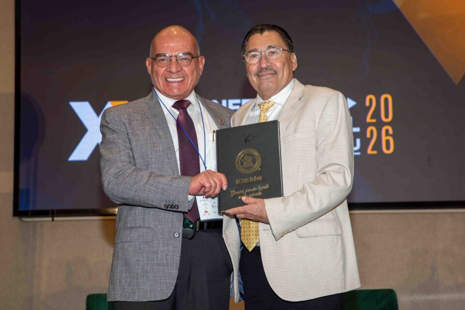 AIMMGM rinde homenaje al Dr. Luis Chávez Martínez en la XV Conferencia Internacional de Minería